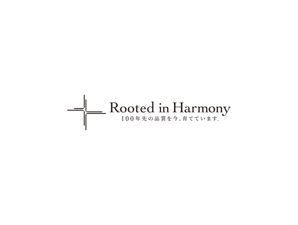 「Rooted in Harmony」のロゴマークとロゴタイプの横並び配置